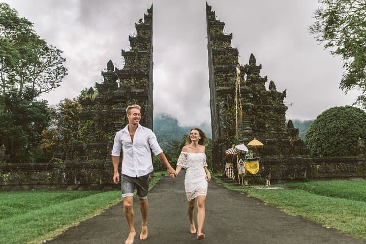 Instagram Tour : Banyumala Waterfall - Handara Heaven Gate - Ulundanu Temple — photo 1 of 23