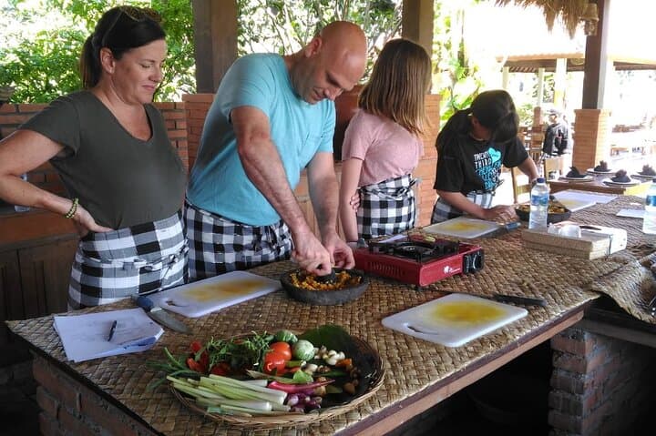 Bali Cooking Class and Tanah Lot Temple from Ubud — photo 1 of 7