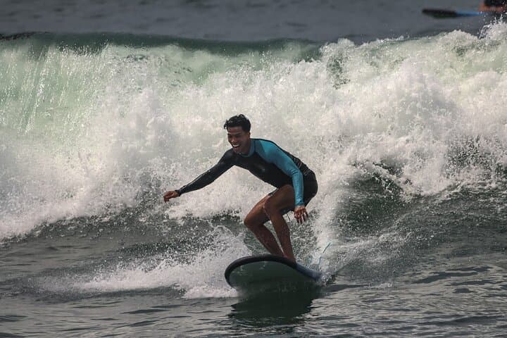 Batu Bolong Beach Surfing Adventure — photo 1 of 5