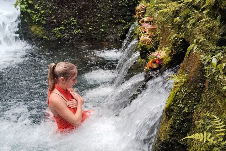 Melukat Purification Ceremony at Mengening Temple — photo 1 of 30