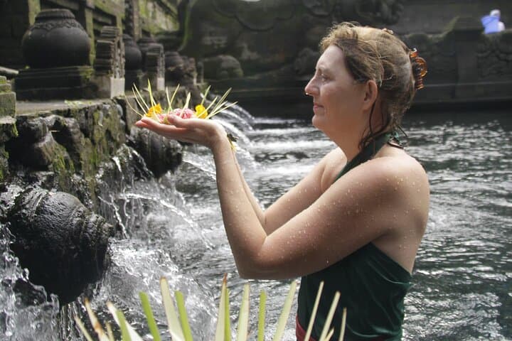 Ubud Water Purification Ceremony — photo 1 of 8