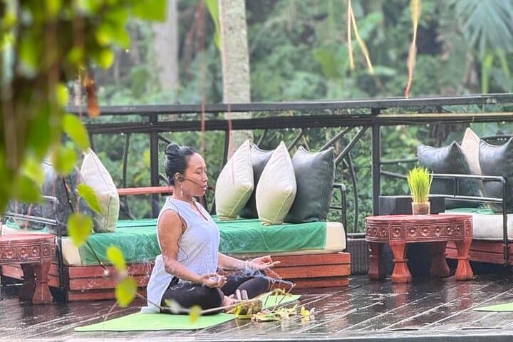 Sunrise Yoga and Waterfall Blessing — photo 1 of 9