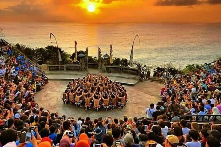 Uluwatu Sunset View Bali Tour: Kecak Traditional Fire Dance — photo 1 of 3
