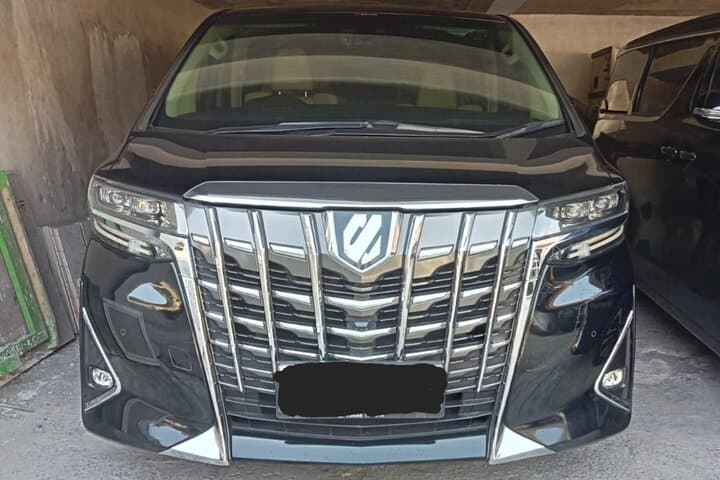 Bali Airport Private Transfer Check in / Check out VIP Luxury Car — photo 1 of 16