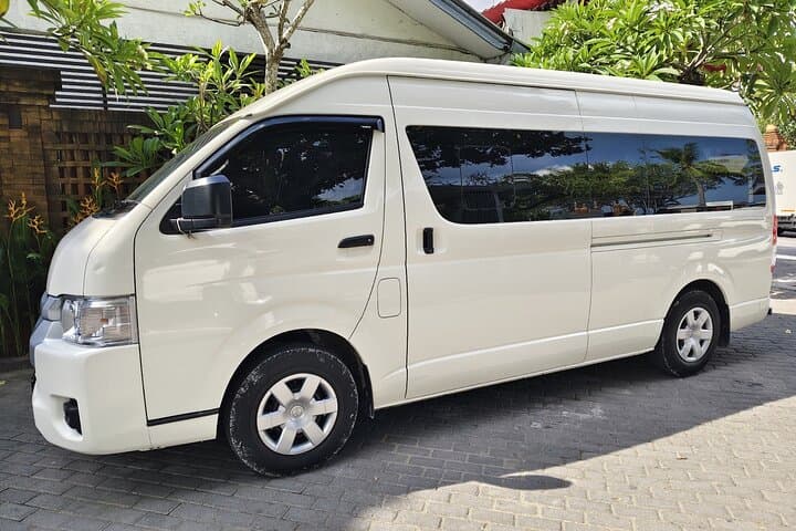 Bali Airport Private Transfer Ubud Area Premium Car or Minibus — photo 1 of 18
