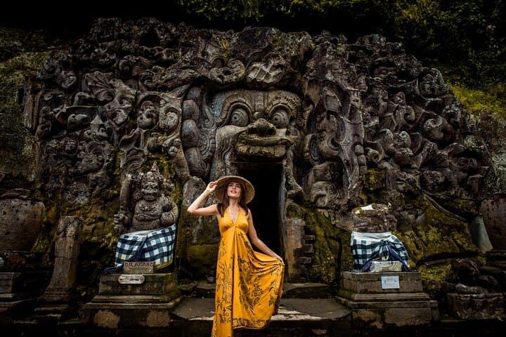Bali Ancient Temples: Gunung Kawi, Goa Gajah, and Hidden Reliefs — photo 1 of 13