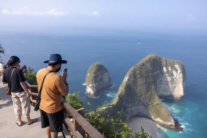 Private Tour West Nusa Penida with T-Rex Beach — photo 1 of 11