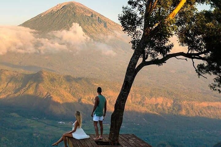East Bali's Icons Tour Lahangan sweet Sunrise And Gate of Heaven — photo 1 of 25