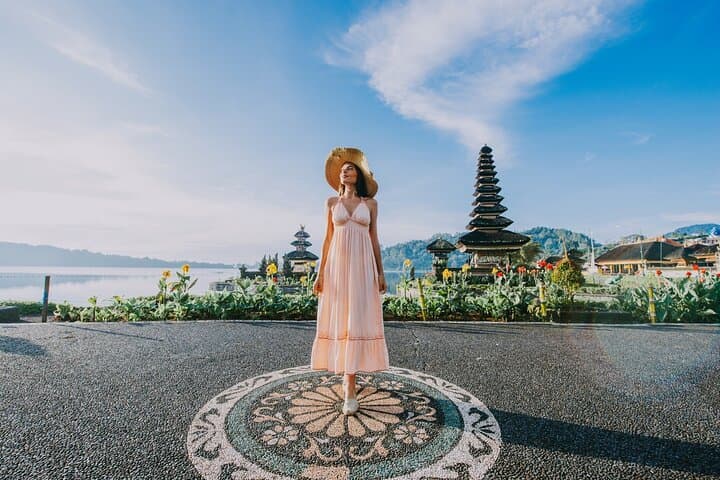 North Bali Instagramable Tour with Handara Gate and Ulun Danu — photo 1 of 28