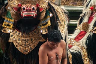 Bali Arts, Waterfalls & Monkey Forest Private Tour