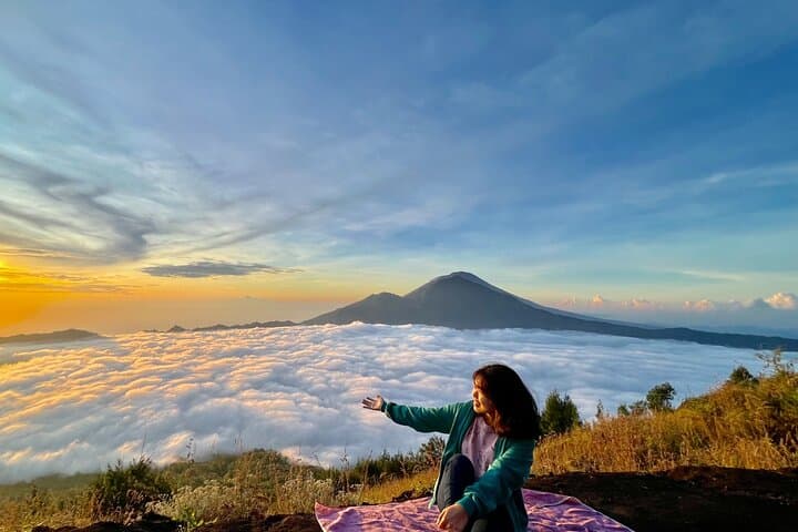 Early Morning Trek to Mount Batur’s Stunning Sunrise — photo 1 of 11