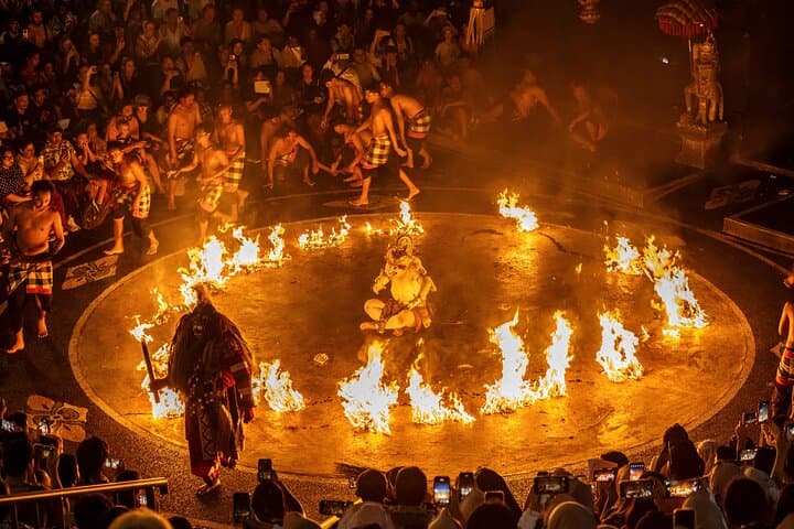Tickets for the Kecak Dance Performance at Uluwatu Temple — photo 1 of 6