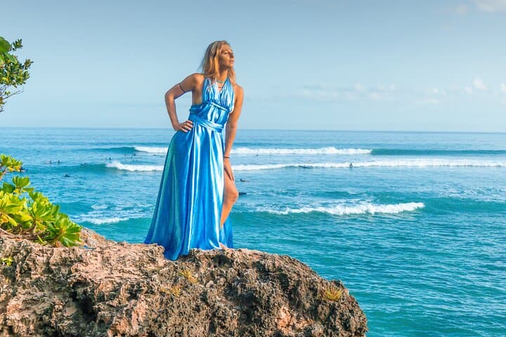 Bali Flying Dress Tour – Uluwatu Beach Shoot — photo 1 of 12