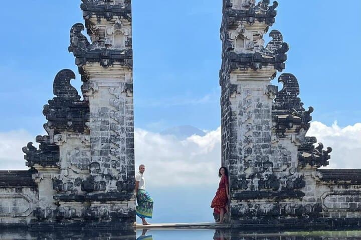 Lempuyang Gate of Heaven Tirta Gangga and Water Palace Tour — photo 1 of 22