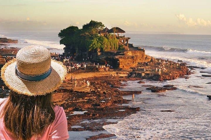 3-Day Bali Adventure: Volcano Views, Snorkeling & Temple Sunset — photo 1 of 13