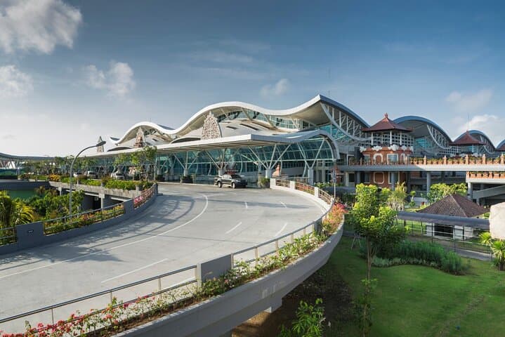 Bali DPS Airport to Ubud Area Best Price with Meet and Greet — photo 1 of 14