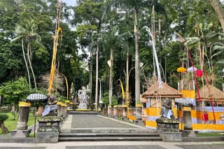 Bali Chauffeur And Private Car with English Speaking Driver