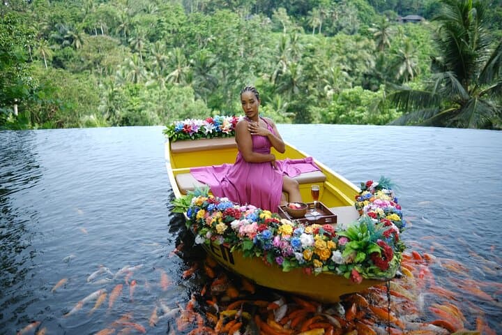 Bali Swing, Koi Boat Photo, Monkey Forest and Waterfall Ubud Tour — photo 1 of 24