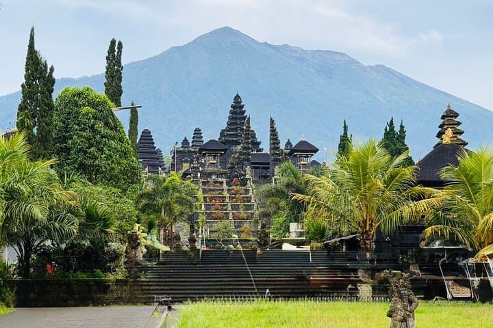 Besakih Temple & Penglipuran Traditional Village All Inclusive — photo 1 of 13