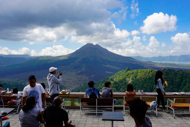 Bali Iconic Tour with Buffet Lunch and Attraction Tickets — photo 1 of 10