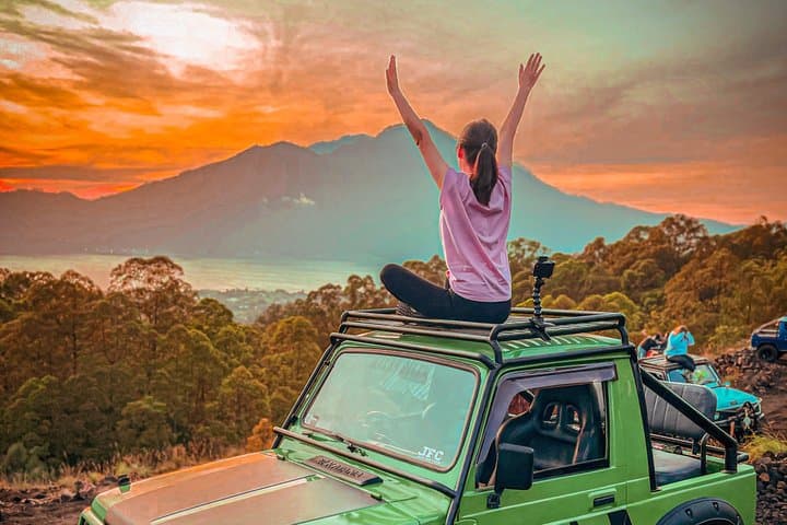 Mount Batur jeep Sunrise and Natural Hot Spring Tour — photo 1 of 6