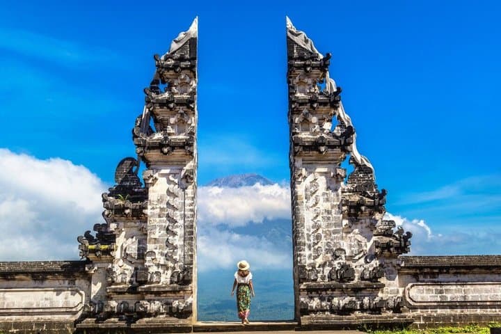 East Bali Private Tour Gate of Heaven Water Palace and Beach — photo 1 of 12