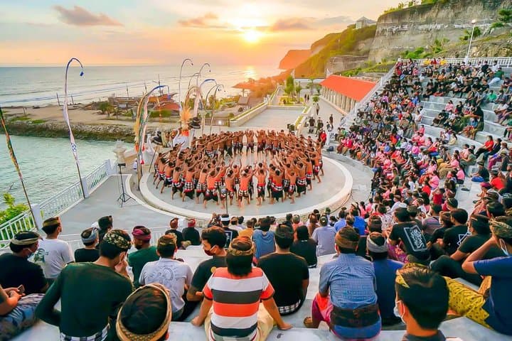 Best Sunset at Uluwatu with Kecak Dance — photo 1 of 6