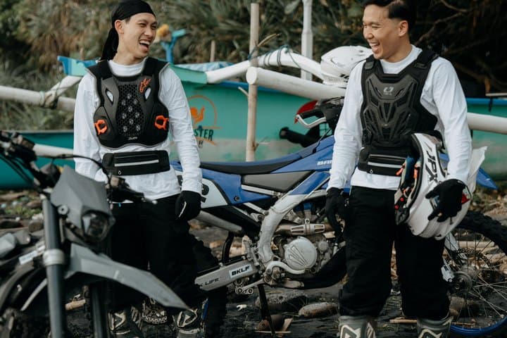 Dirtbike experience on Bali's black sand beaches & green forests — photo 1 of 8