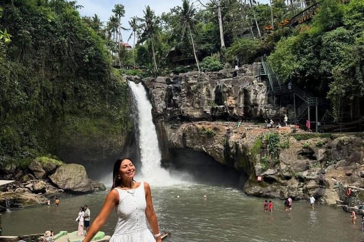 Ubud Private Tour:Monkey Forest, Rice Terrace, Temple & Waterfall — photo 1 of 45