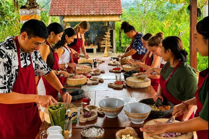 Cooking Class and Garden Tour in Sideman — photo 1 of 12