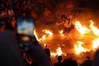 Magical Ubud Night Cultural Dance and Fireflies