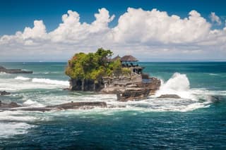 Best Price‼️Tanah Lot Sunset+Taman Ayun Temple:1 Day Private Tour