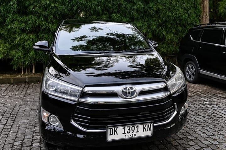 Private Luxury Car Charter in Bali with English Speaking Driver — photo 1 of 35