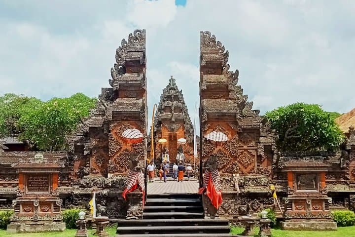 Bali Middle Lane — photo 1 of 8