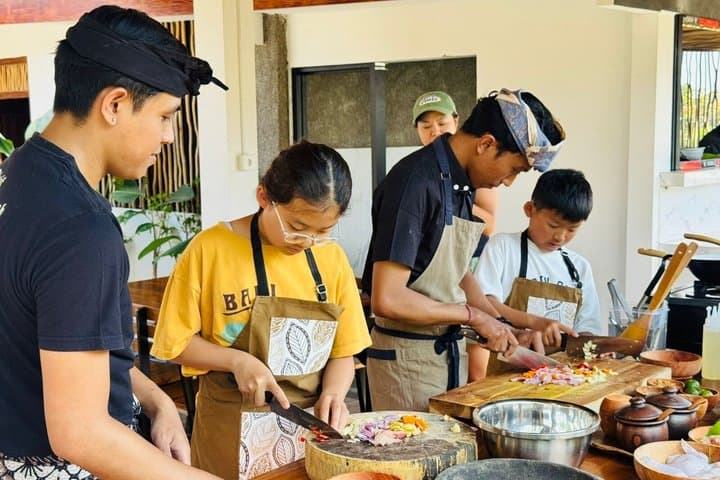 Hands-On Bali Authentic Balinese Cooking Class Experience — photo 1 of 39