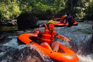 Ubud: Pakerisan River Tubing Adventure with Guide
