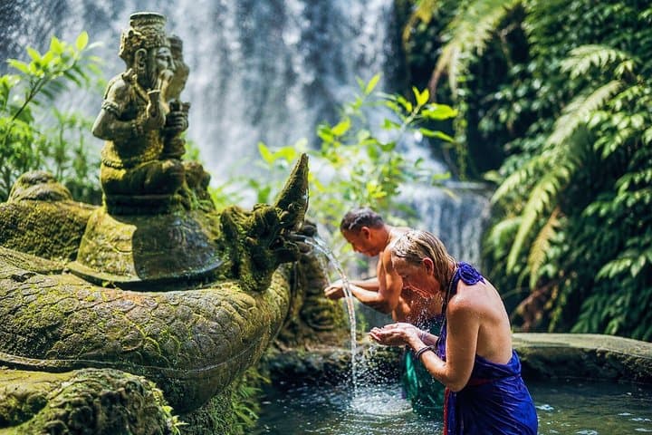 Purification Holy Bath at Beji Gria Waterfall — photo 1 of 21