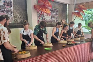 Ubud Balinese Cooking Class with Rice Field and Market Tour