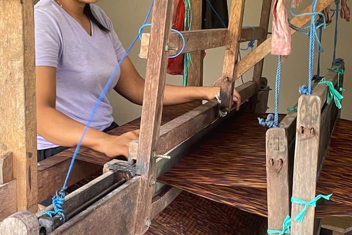 Sidemen Weaving Workshop With Photoshoot — photo 1 of 18