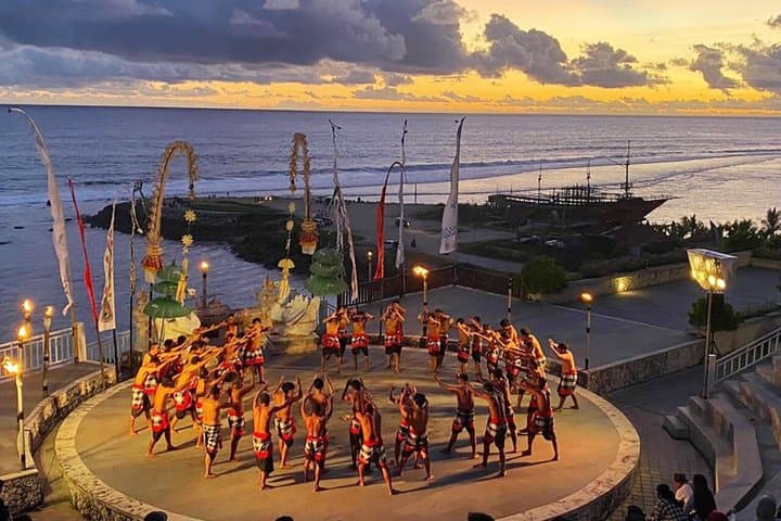 South of Bali Tour: Kecak & Fire Dance Show — photo 1 of 7