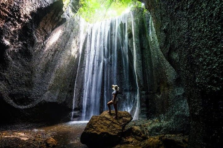 Most Beautiful Waterfall: Cepung & Tibumana — photo 1 of 6
