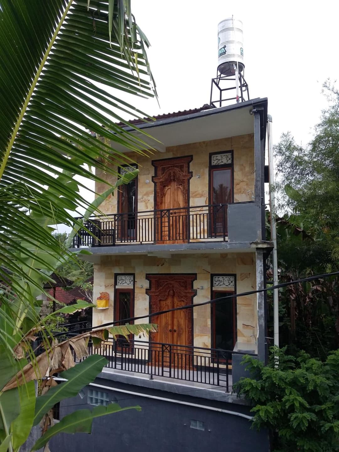 Kartika's House — photo 1 of 10