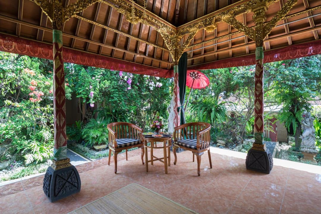 Nuaja Balinese Guest House — photo 1 of 35