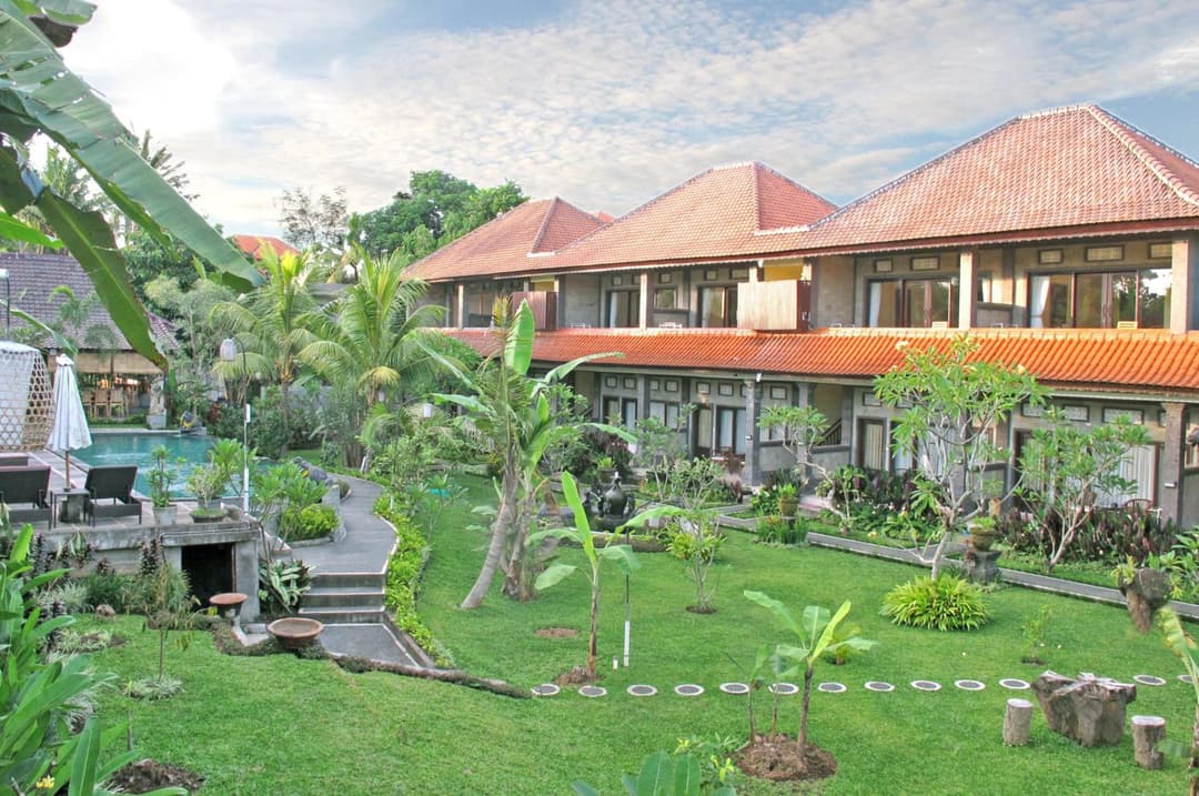 Bucu Guest House — photo 1 of 73