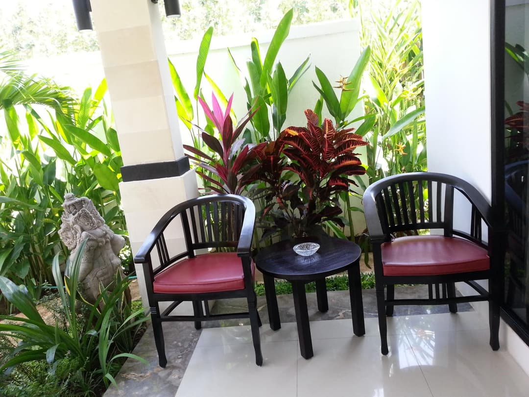 Kelapa Lovina Beach Villa — photo 1 of 35