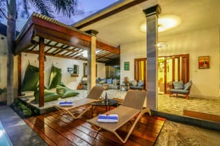 Villa Mira