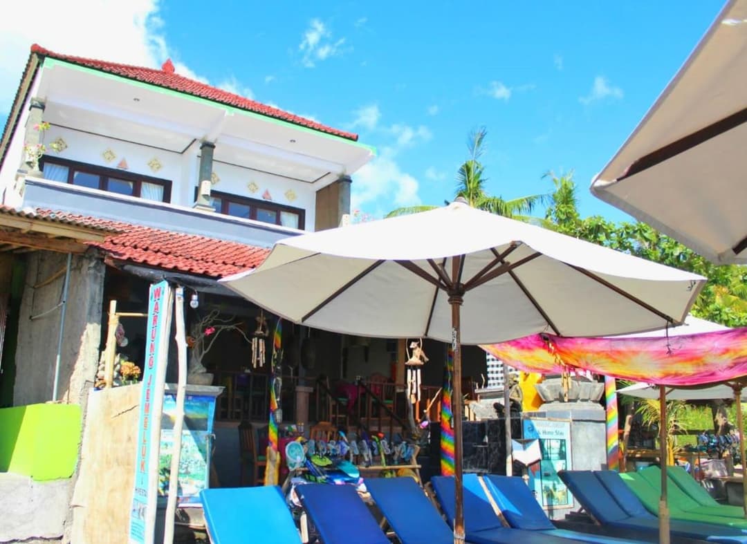 Warung Jemeluk & Home Stay — photo 1 of 96