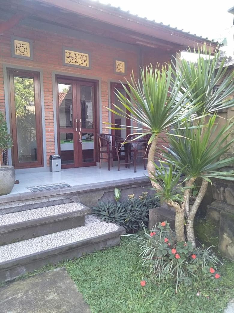Pondok Indah Homestay — photo 1 of 56