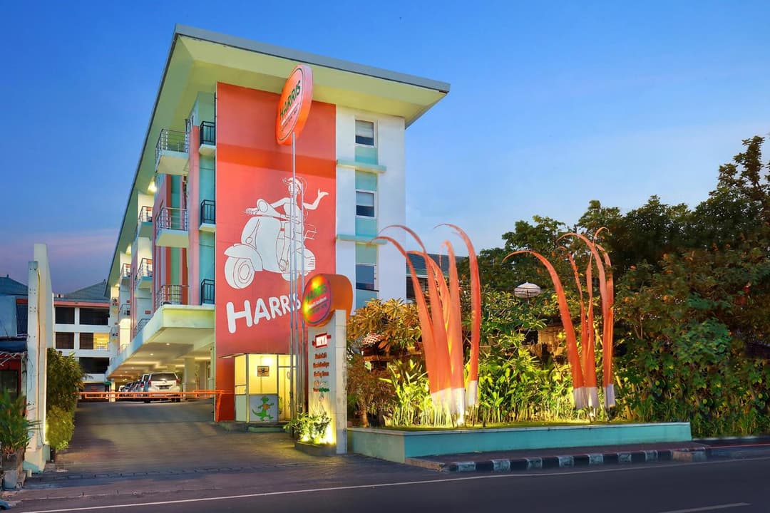 HARRIS Hotel & Residences Riverview Kuta, Bali — photo 1 of 128