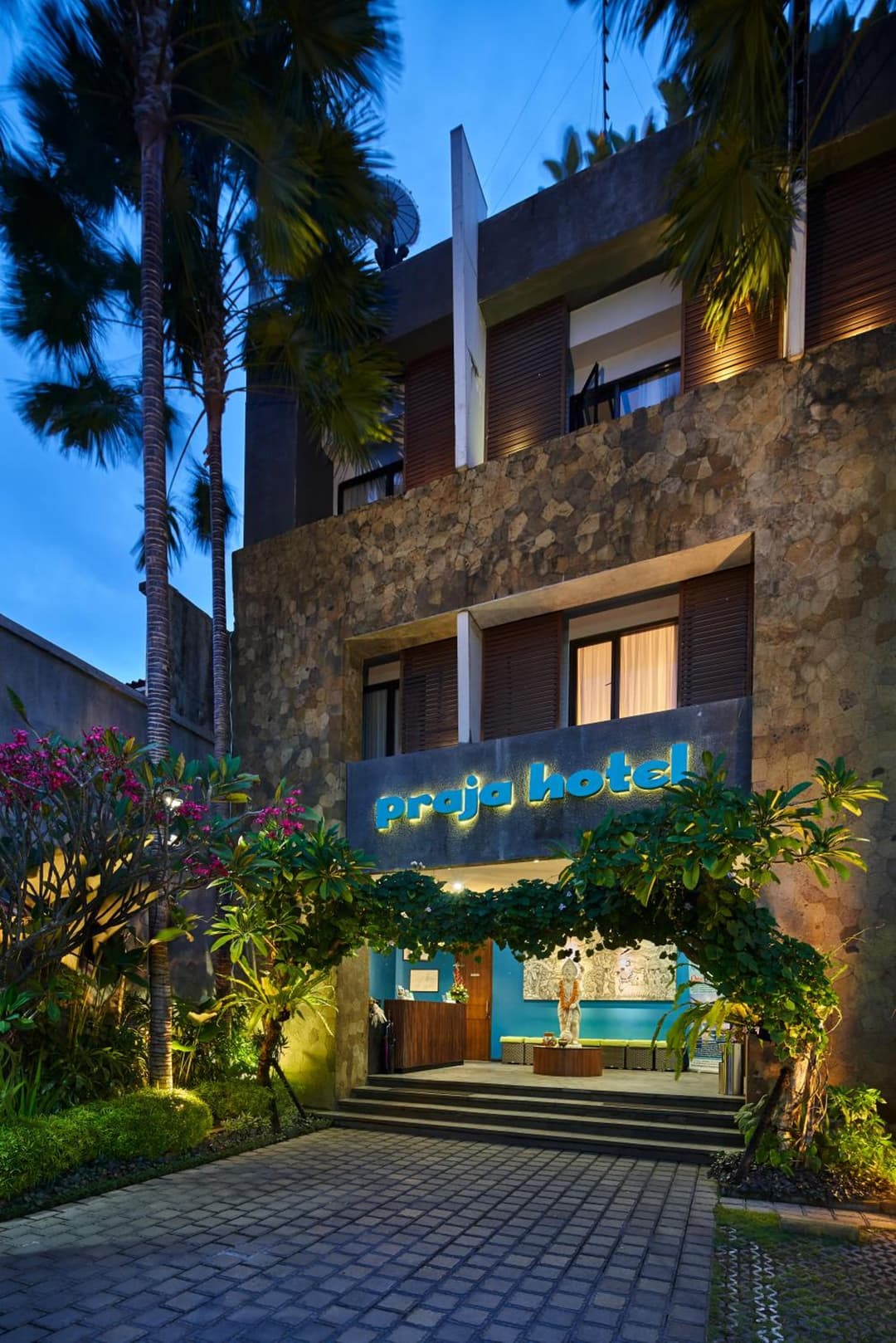 Praja Hotel — photo 1 of 30